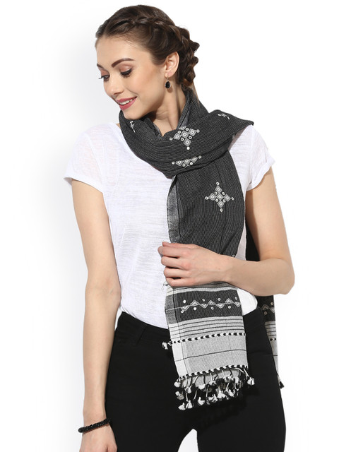 

Sangria Women Black Embroidered Stole