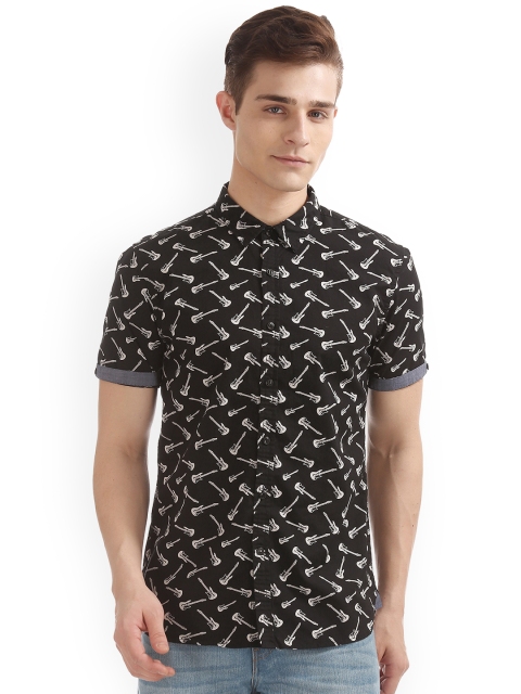 

Colt Men Black & Off-White Regular Fit Printed Casual Shirt