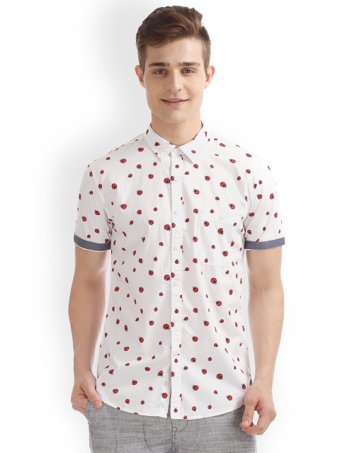 

Colt Men White & Red Regular Fit Printed Casual Shirt