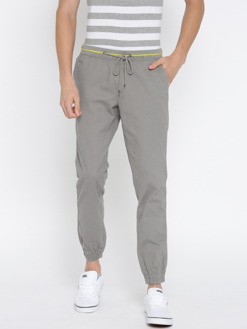 

Colt Men Grey Regular Fit Solid Joggers