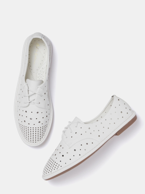 

Mast & Harbour Women White Derbys