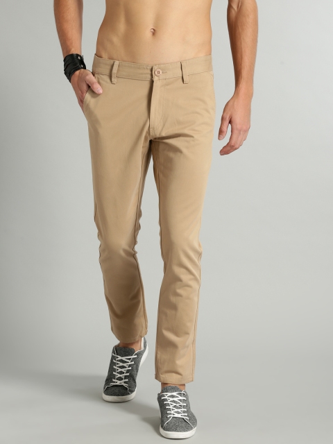 

Roadster Men Beige Regular Fit Solid Ankle-Length Trousers