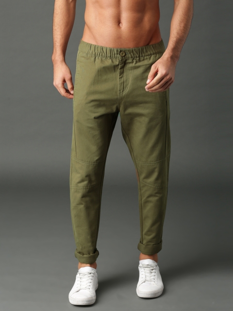 

Roadster Men Olive Green Regular Fit Solid Chinos