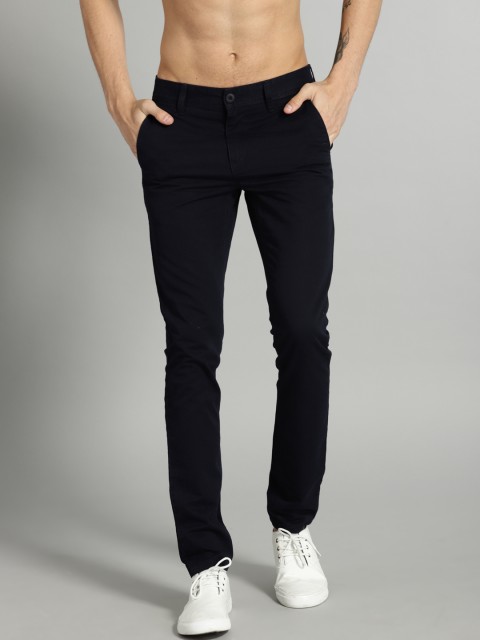 

Roadster Men Navy Solid Slim Fit Chinos, Navy blue