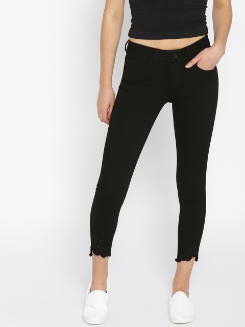 

Deal Jeans Women Black Regular Fit Mid-Rise Cropped Clean Look Jeans