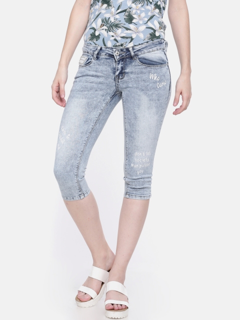 

Deal Jeans Women Blue Solid Skinny Fit Denim Capris