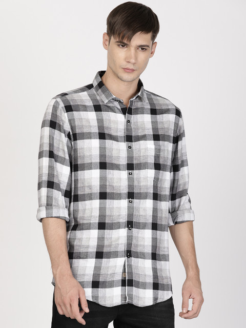 

ether Men White & Black Slim Fit Checked Casual Shirt