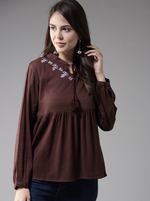 

Moda Rapido Women Burgundy Solid Empire Top