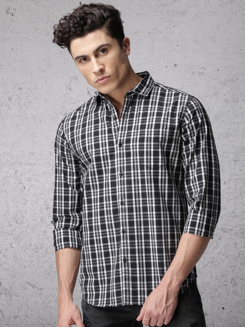 

Ecko Unltd Men Black & White Slim Fit Checked Casual Shirt