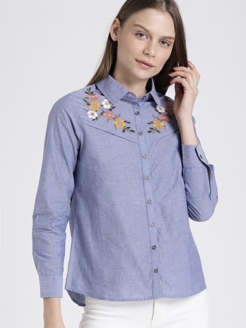 

Chemistry Women Blue Regular Fit Solid Casual Shirt