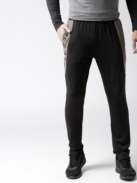 

SEVEN by MS Dhoni Black Acura Solid Track Pants