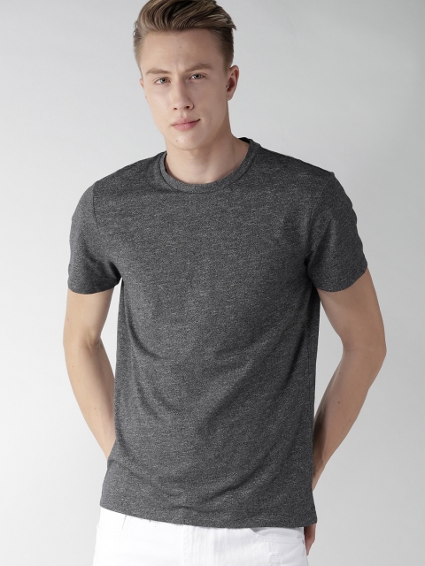

FOREVER 21 Men Charcoal Grey Solid Round Neck T-shirt