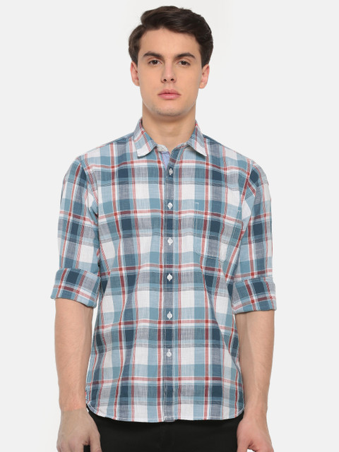 

Pepe Jeans Men Blue & Red Regular Fit Checked Casual Shirt