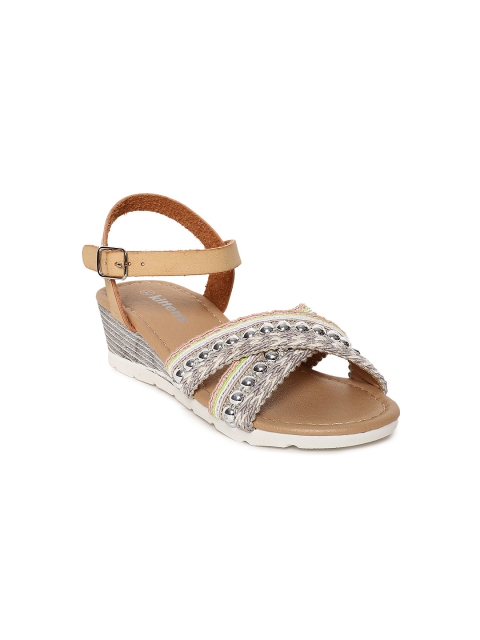 

Kittens Girls Beige Woven Design Sandals