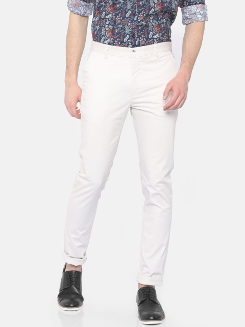 

SCULLERS Men Beige Regular Fit Solid Chinos