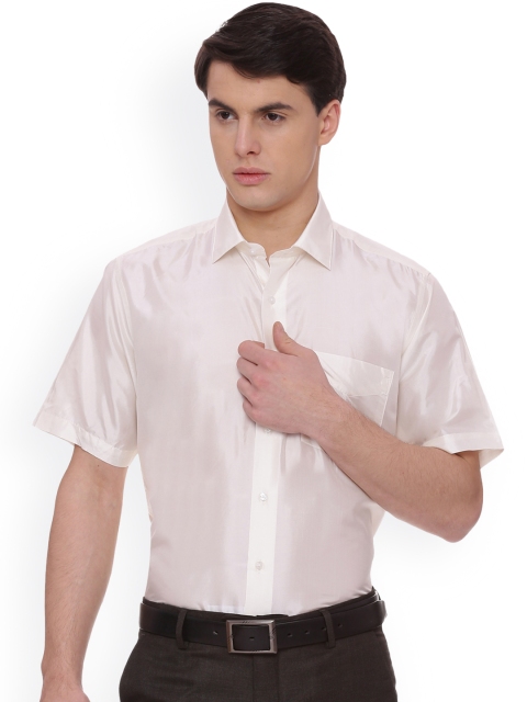 

Van Heusen Men Cream-Coloured Regular Fit Solid Shirt