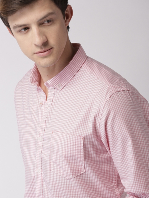 

Mast & Harbour Men Pink & White Regular Fit Checked Casual Shirt