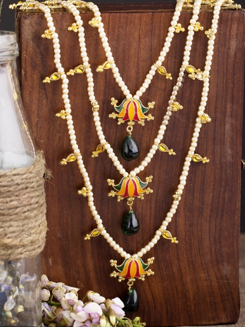 

Voylla Gold-Toned Brass Enamelled Necklace