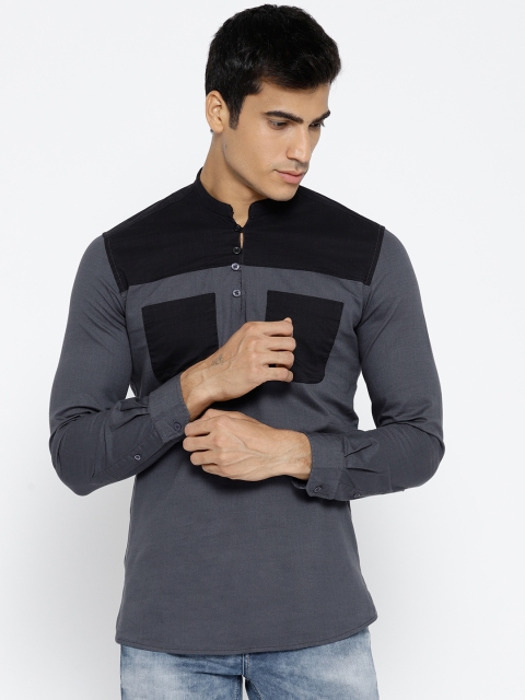 

Independence Club Men Grey & Black Colourblocked Straight Kurta