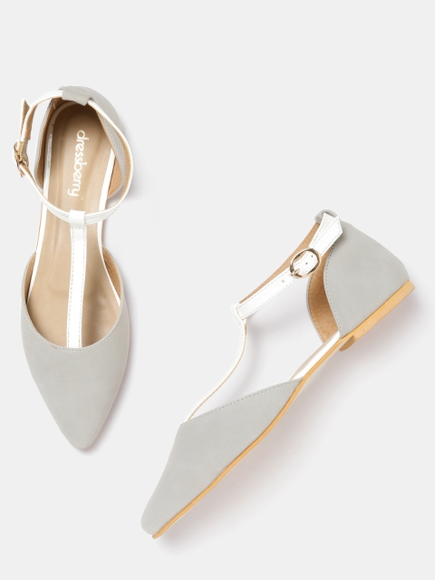 

DressBerry Women Grey & White Colourblocked T-Strap Flats