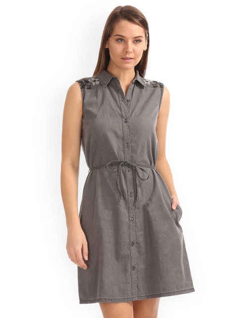 

Cherokee Women Grey Solid Shirt Dress