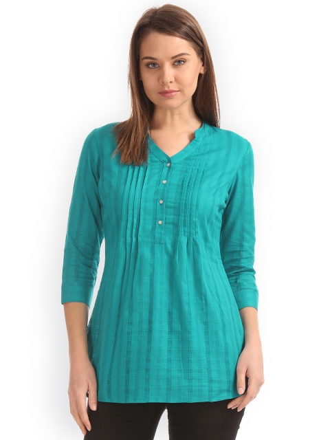 

Cherokee Women Green Solid Top