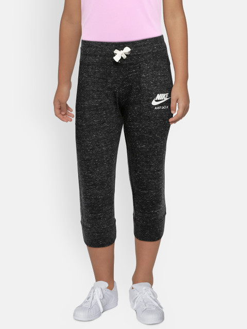 

Nike Girls Black Solid NSW VNTG Regular Fit Capris