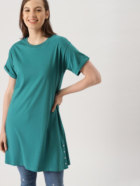 

DressBerry Women Teal Green Solid Round Neck Longline T-shirt