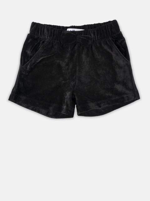 

CHALK by Pantaloons Girls Black Solid Regular Fit Regular Shorts