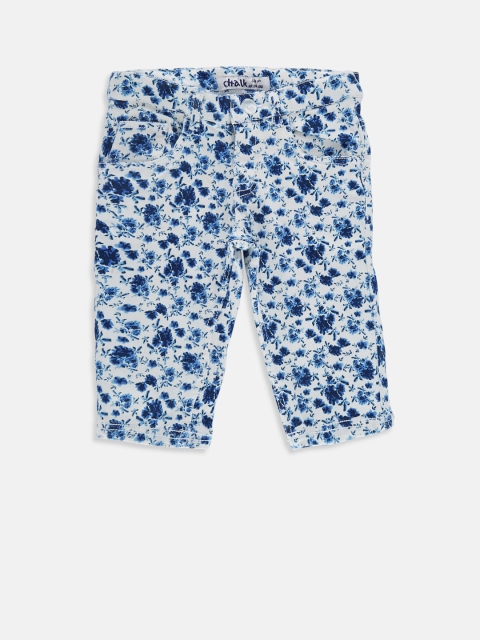 

CHALK by Pantaloons Girls White & Navy Blue Printed Regular Fit Capris