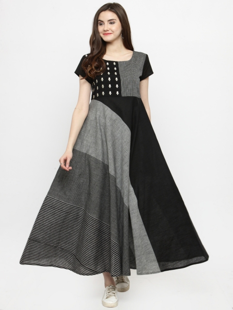 

Varanga Women Grey Colourblocked Maxi Dress