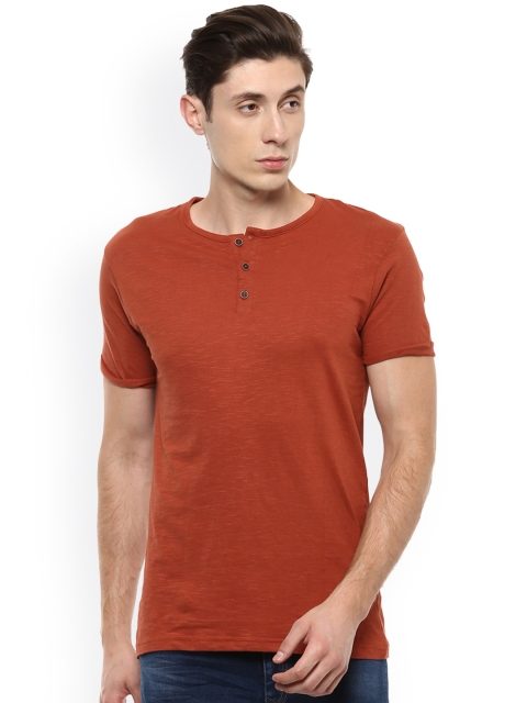 

People Men Orange Solid Henley Neck T-shirt