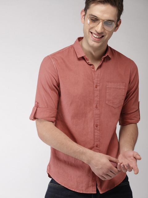 

Mast & Harbour Men Pink Regular Fit Solid Casual Shirt