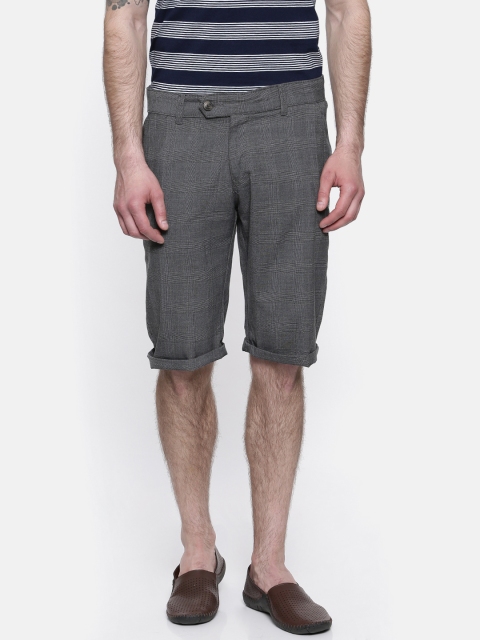 

Sports52 wear Men Grey Checked Regular Fit Shorts