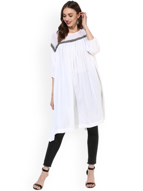 

Sangria White Solid Tunic