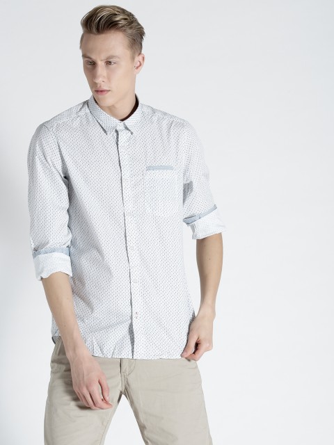 

s.Oliver Men White & Blue Slim Fit Printed Casual Shirt