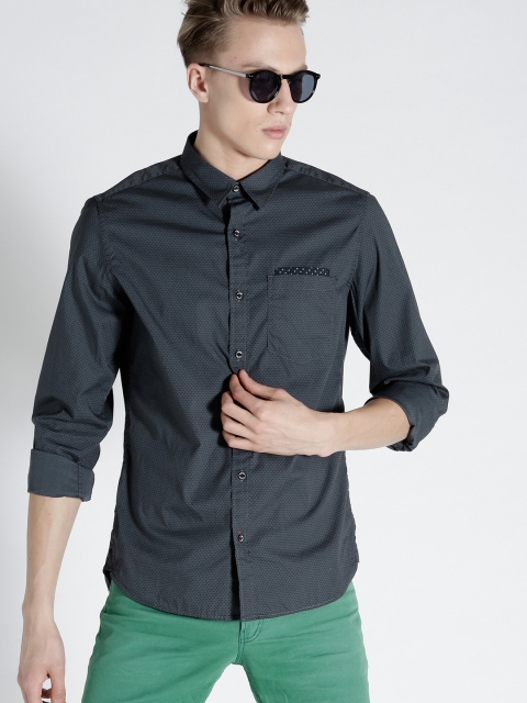 

s.Oliver Men Charcoal Grey Slim Fit Printed Casual Shirt