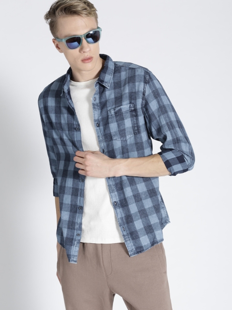 

s.Oliver Men Blue Regular Fit Checked Casual Shirt
