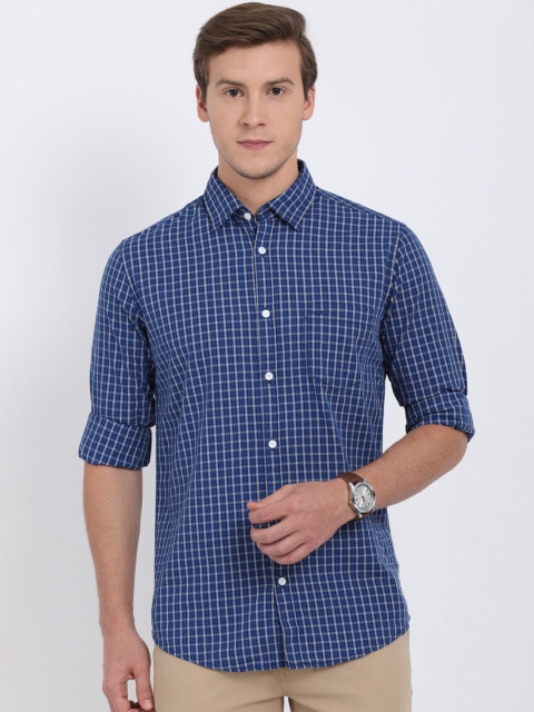 

Crocodile Men Blue Slim Fit Checked Casual Shirt