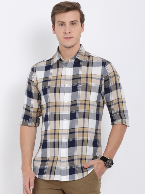 

Crocodile Men Off-White & Beige Slim Fit Checked Casual Shirt