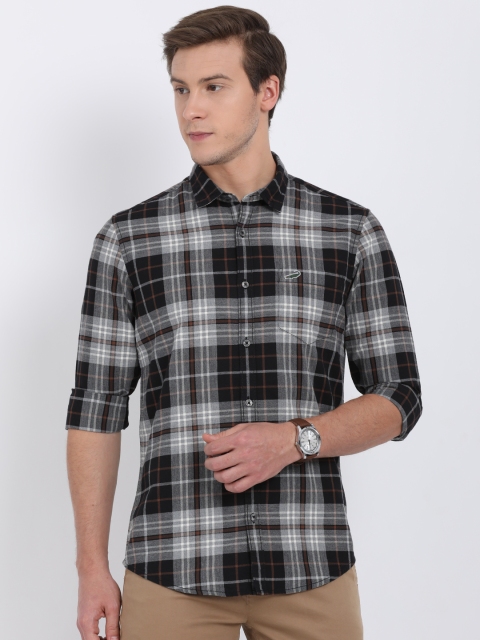 

Crocodile Men Black & Grey Slim Fit Checked Casual Shirt