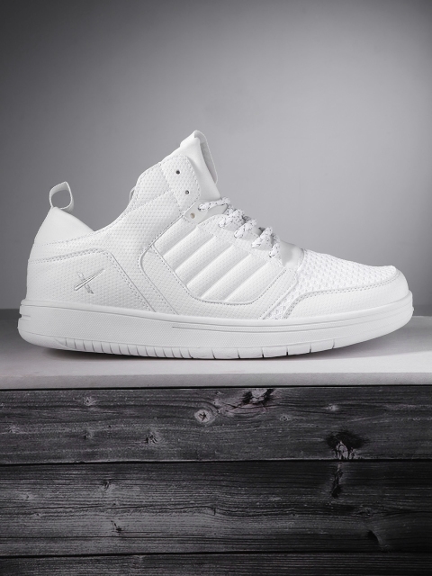 

HRX by Hrithik Roshan Men White Solid Hoop Life Sneakers