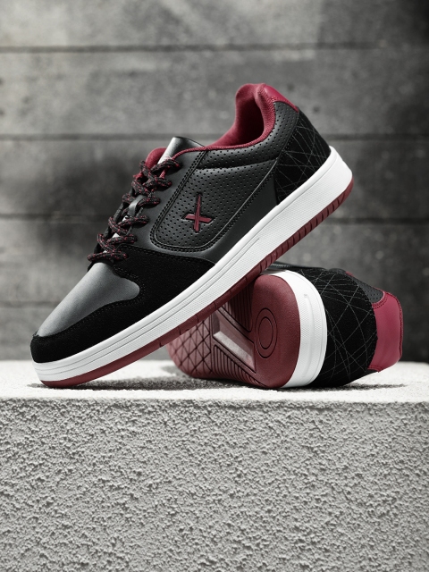 

HRX by Hrithik Roshan Men Black Board Life Sneakers