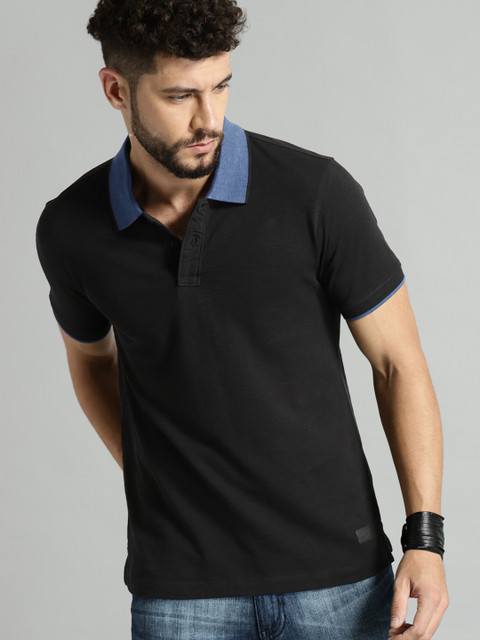 

Roadster Men Black Solid Polo Collar T-shirt