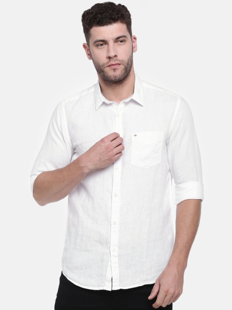 

Lee Cooper Men White Contemporary Regular Fit Solid Casual Shirt