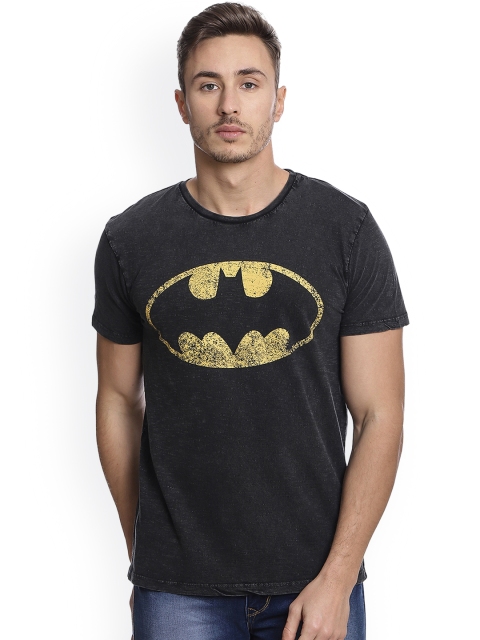 

Free Authority Men Grey Batman Printed T-shirt