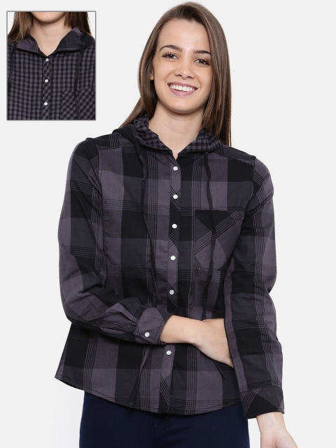 

Roadster Women Grey & Black Regular Fit Checked Reversible Casual Shirt