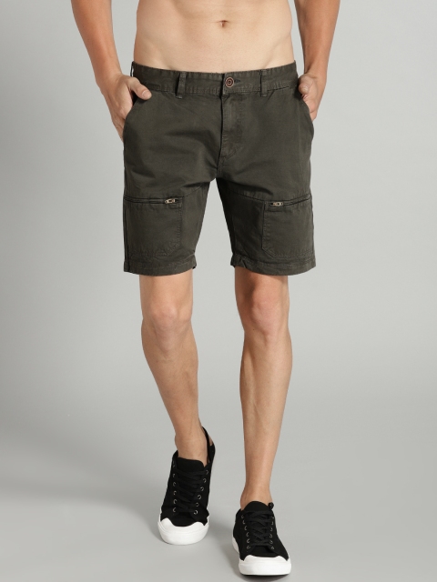 

Roadster Men Grey Solid Regular Fit Shorts