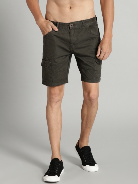 

Roadster Men Grey Solid Regular Fit Shorts