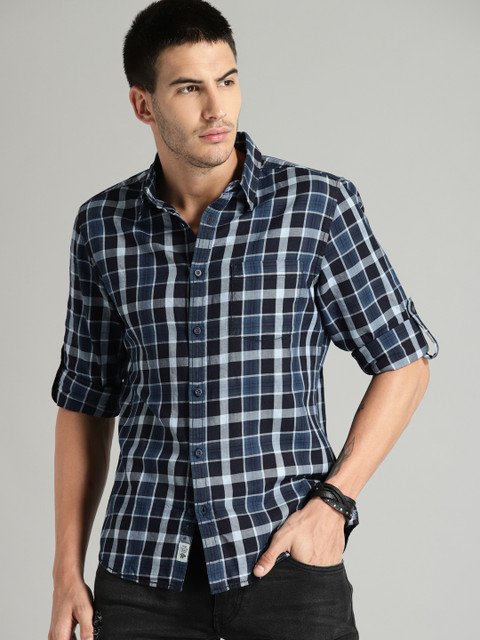

Roadster Men Blue Regular Fit Checked Casual Shirt